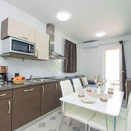 Aquanur-7 By Interhome Apartman *