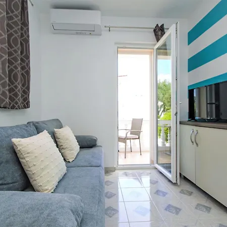 Aquanur-7 By Interhome *
