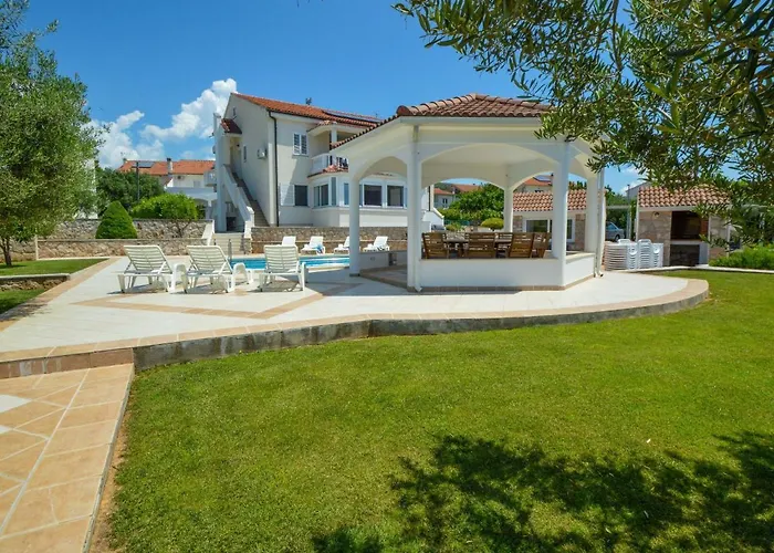 Aquanur-7 By Interhome * Sovlje