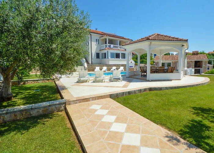 Aquanur-7 By Interhome *