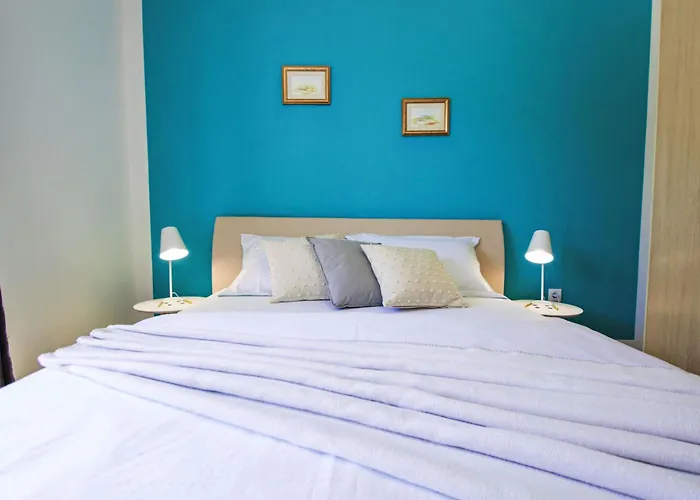 Aquanur-7 By Interhome * Sovlje