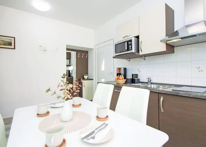 Aquanur-7 By Interhome Appartement